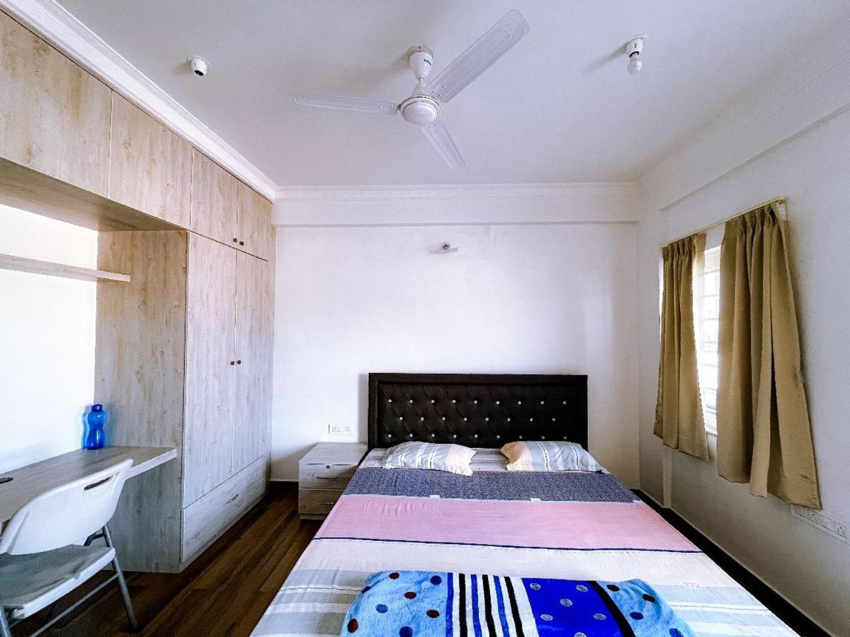 Rvr Abode -Private Rooms Bangalore Extérieur photo
